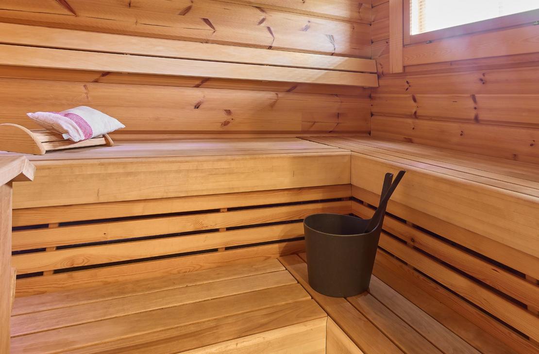 Villa Onni, tilava sauna, tunnelmallinen sauna