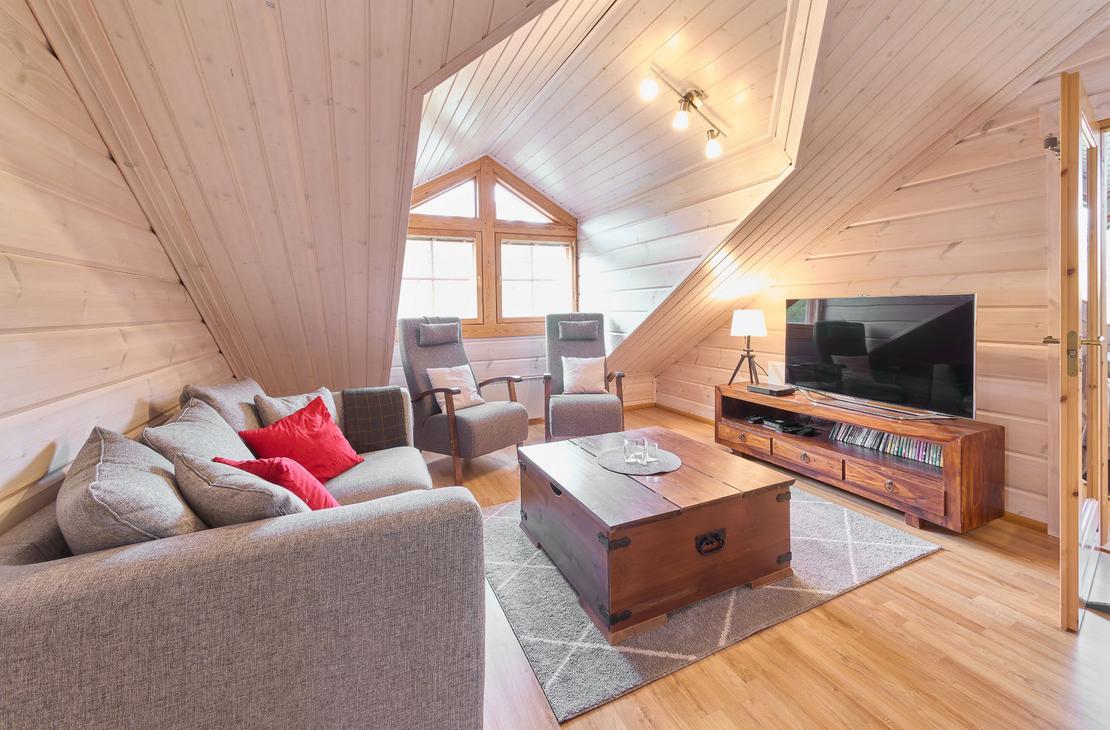 Villa Hymy, toinen olohuone, tv, kiva tv-nurkka