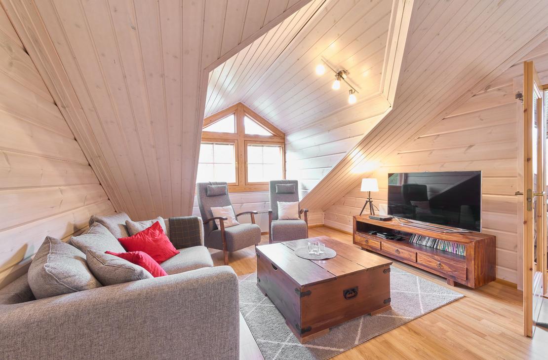 Villa Hymy, toinen olohuone, tv, kiva tv-nurkka
