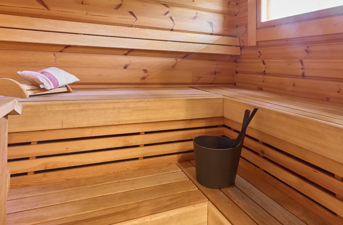 Villa Onni, tilava sauna, tunnelmallinen sauna