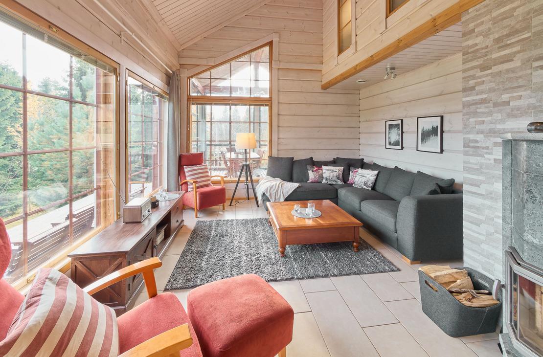 Villa Hymy mökki, skandinaavinen ja avara olohuone