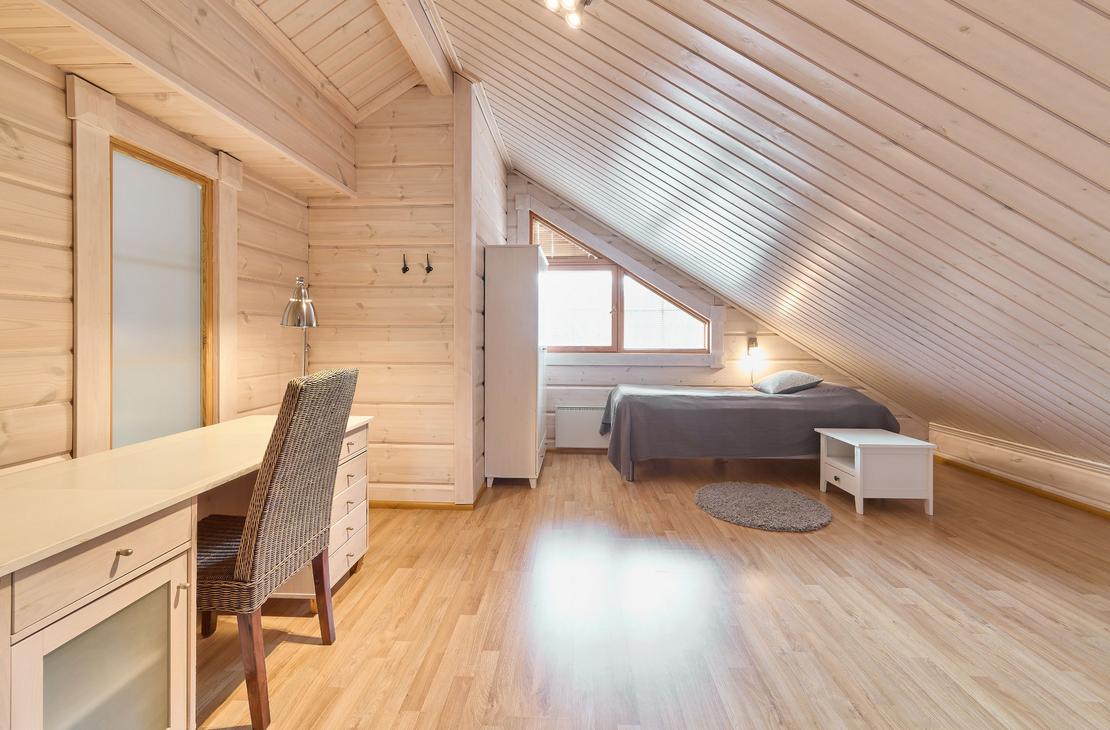 Villa Hymy, yläkerta, iso makuuhuone, kaksi erillistä vuodetta